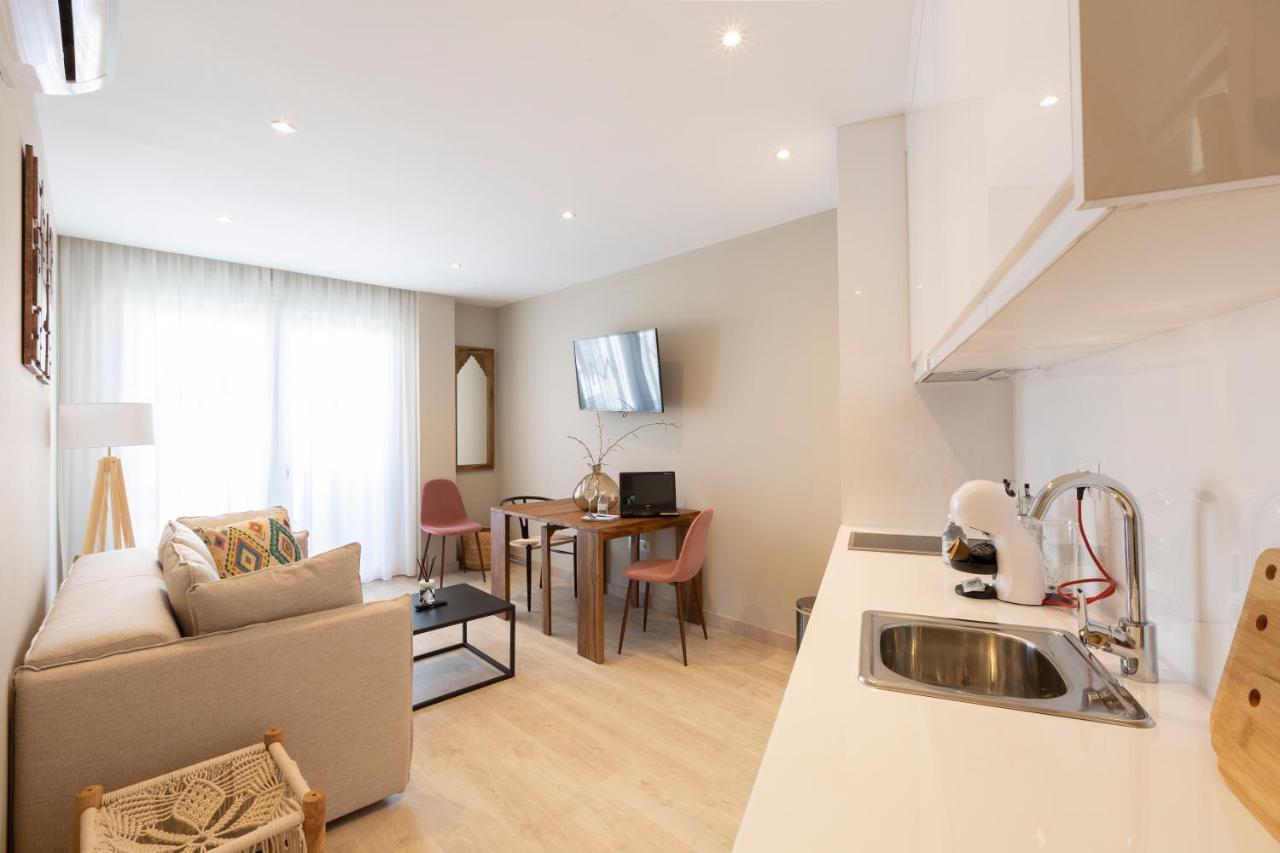 Apartamentos Martalia Arenal 龙达 外观 照片