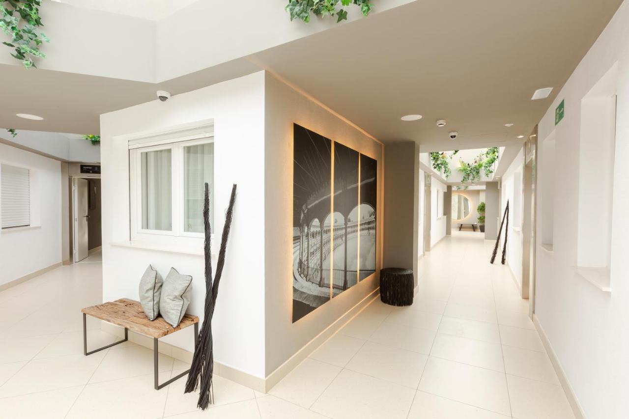 Apartamentos Martalia Arenal 龙达 外观 照片
