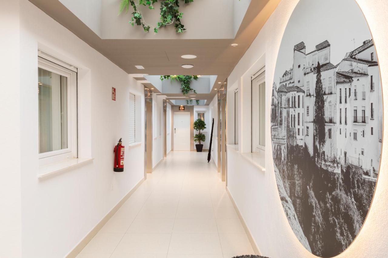 Apartamentos Martalia Arenal 龙达 外观 照片