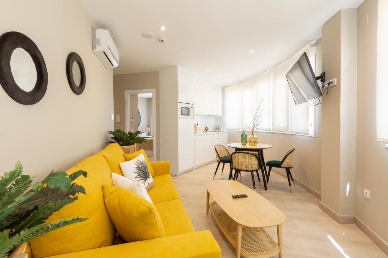 Apartamentos Martalia Arenal 龙达 外观 照片