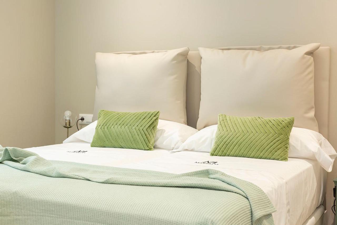 Apartamentos Martalia Arenal 龙达 外观 照片